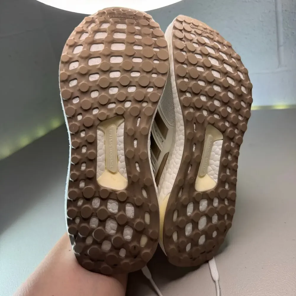adidas ultraboost 1.0 women’s 8 off white cyber metallic warm vanilla JR3144